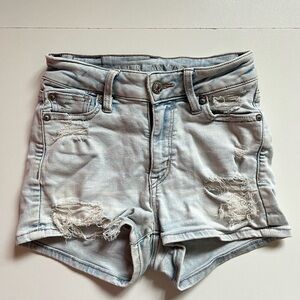 American Eagle Outfitters Light Wash High Rise Shortie